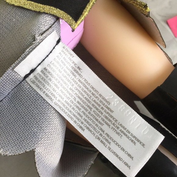 Disney Frozen II 2 Elsa Anna Adventure Doll 2 Pack - Picture 9 of 10